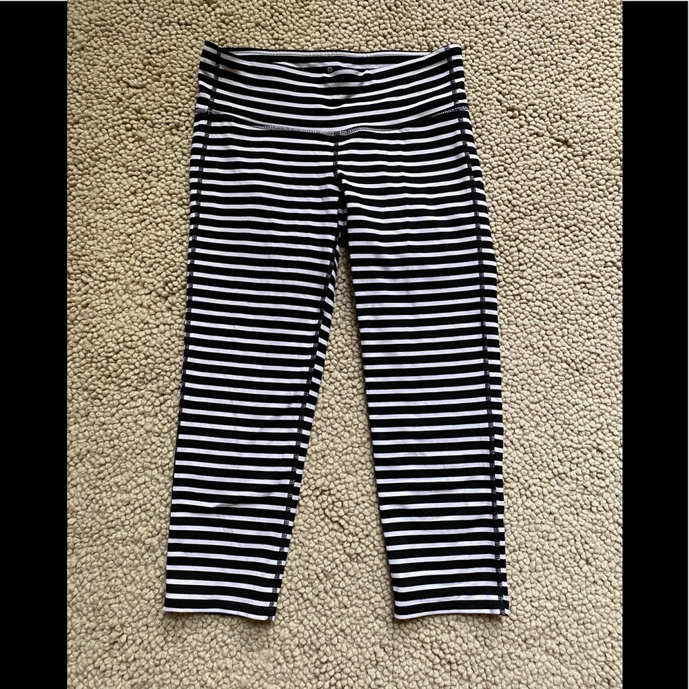 Athleta Workout Capri Pants